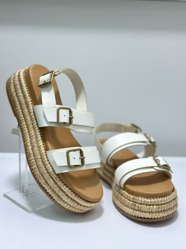Sandales